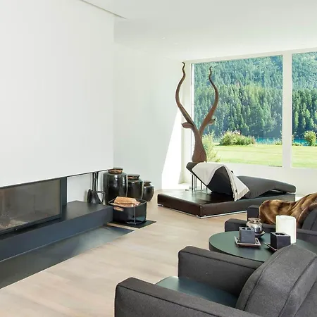 Central Haven Charming With Picturesque Mountain & Lake Views *